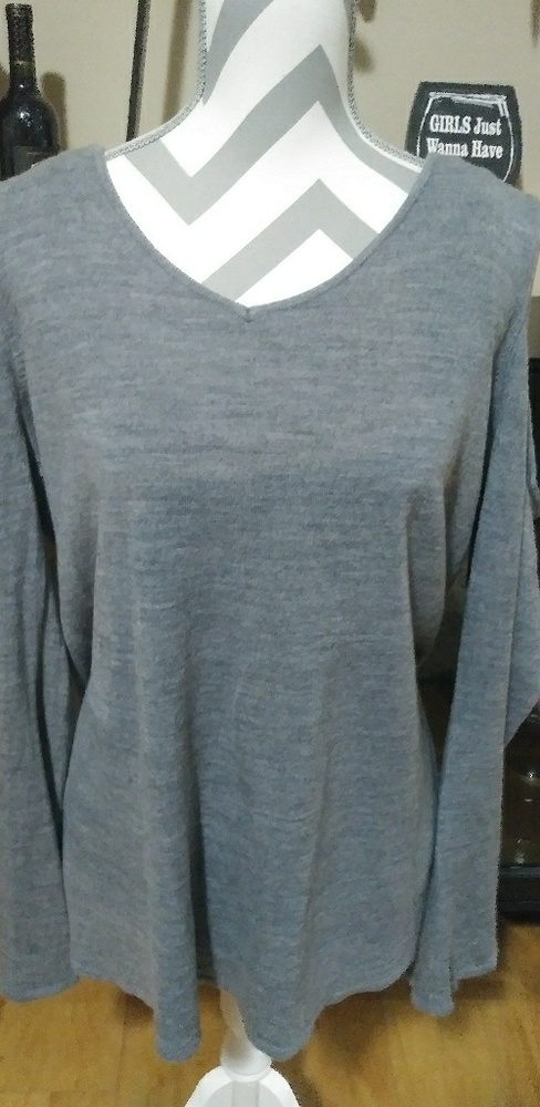 Pull over sweater
